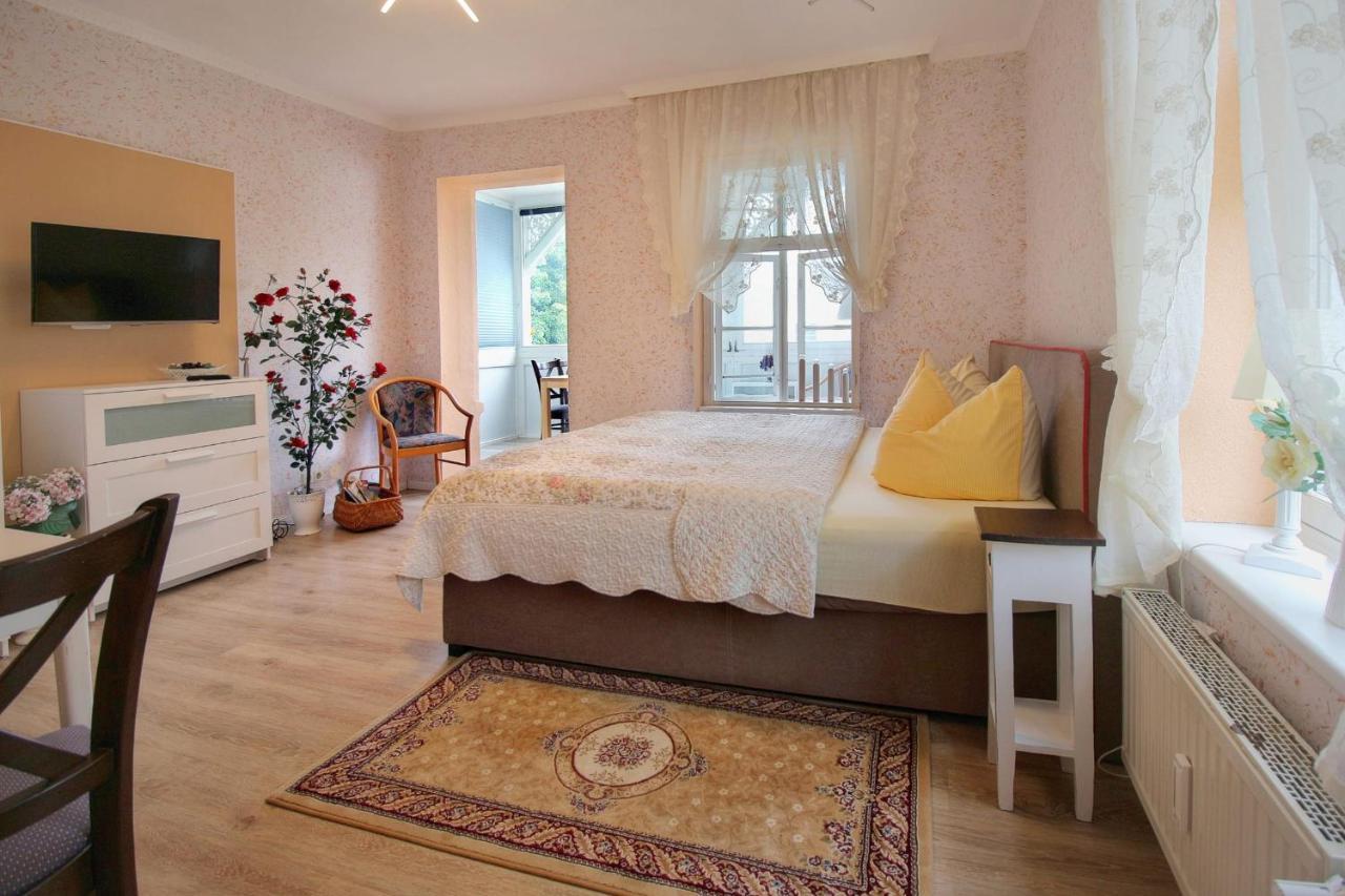 Villa Ostseelilie - Appartements Mit Balkon Und Meerblick ซาสนิทซ์ ภายนอก รูปภาพ