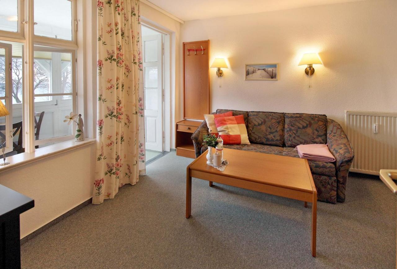 Villa Ostseelilie - Appartements Mit Balkon Und Meerblick ซาสนิทซ์ ภายนอก รูปภาพ