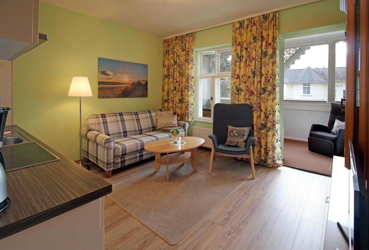 Villa Ostseelilie - Appartements Mit Balkon Und Meerblick ซาสนิทซ์ ภายนอก รูปภาพ