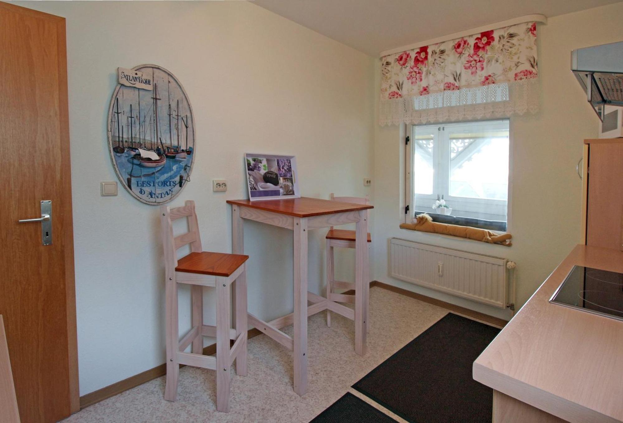 Villa Ostseelilie - Appartements Mit Balkon Und Meerblick ซาสนิทซ์ ห้อง รูปภาพ