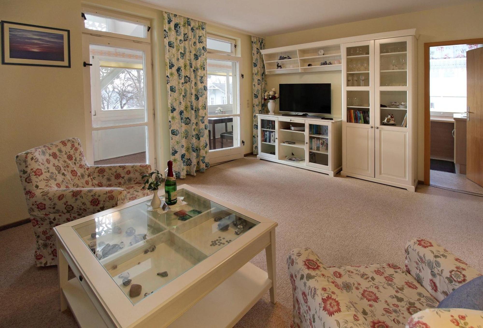 Villa Ostseelilie - Appartements Mit Balkon Und Meerblick ซาสนิทซ์ ห้อง รูปภาพ