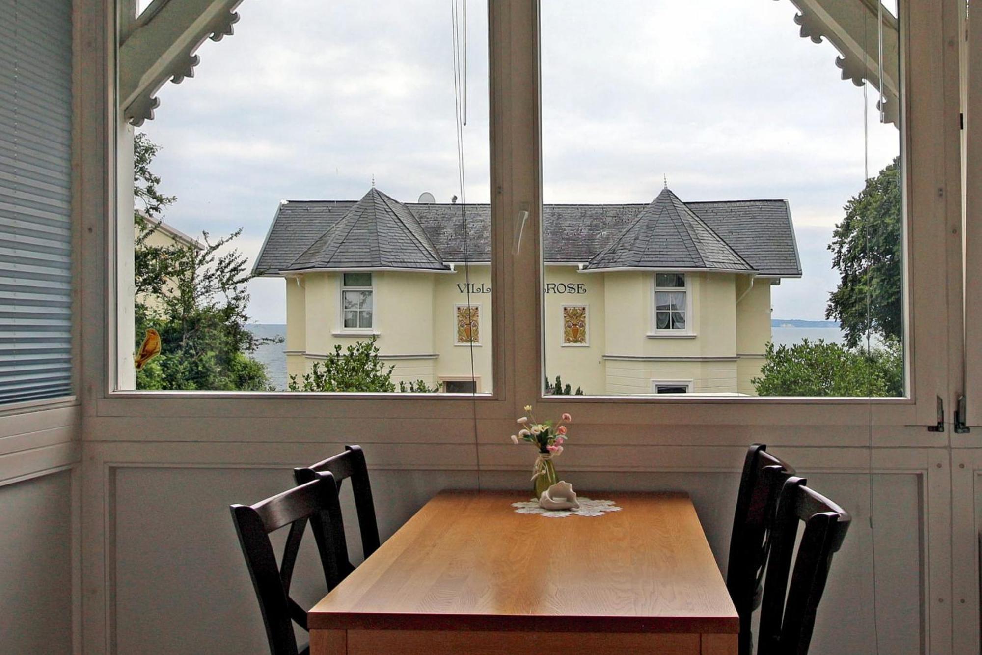 Villa Ostseelilie - Appartements Mit Balkon Und Meerblick ซาสนิทซ์ ห้อง รูปภาพ